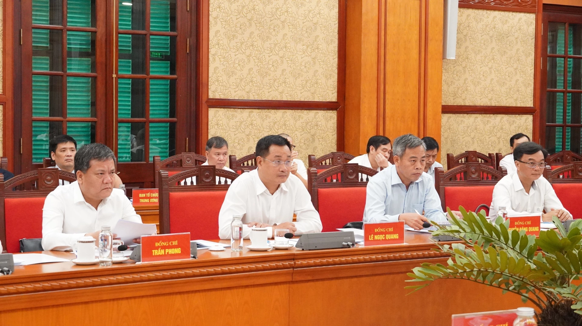 Các đại biểu tham dự buổi làm việc - Ảnh: QV