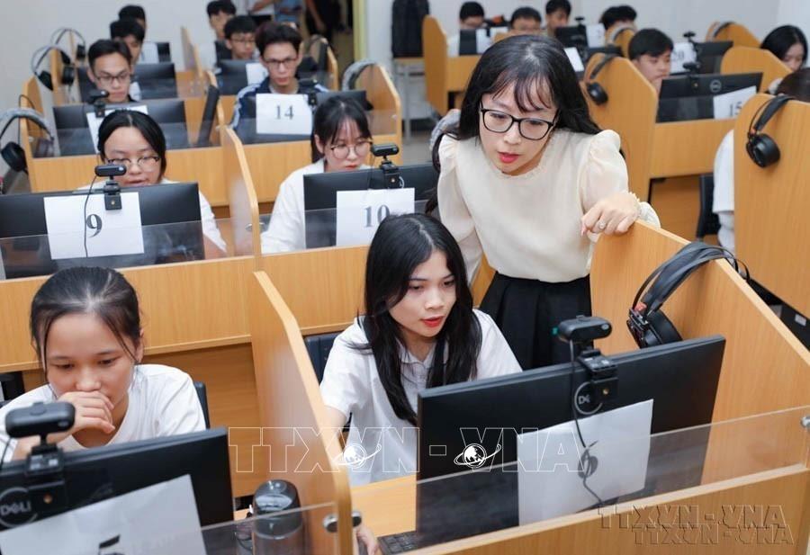 Tập thể giáo viên, giảng viên Khoa CNTT (Trường Đại học Sư phạm Hà Nội) không ngừng đổi mới chương trình và phương thức đào tạo để sinh viên ra trường đáp ứng được yêu cầu công việc. Ảnh Thanh Tùng/TTXVN