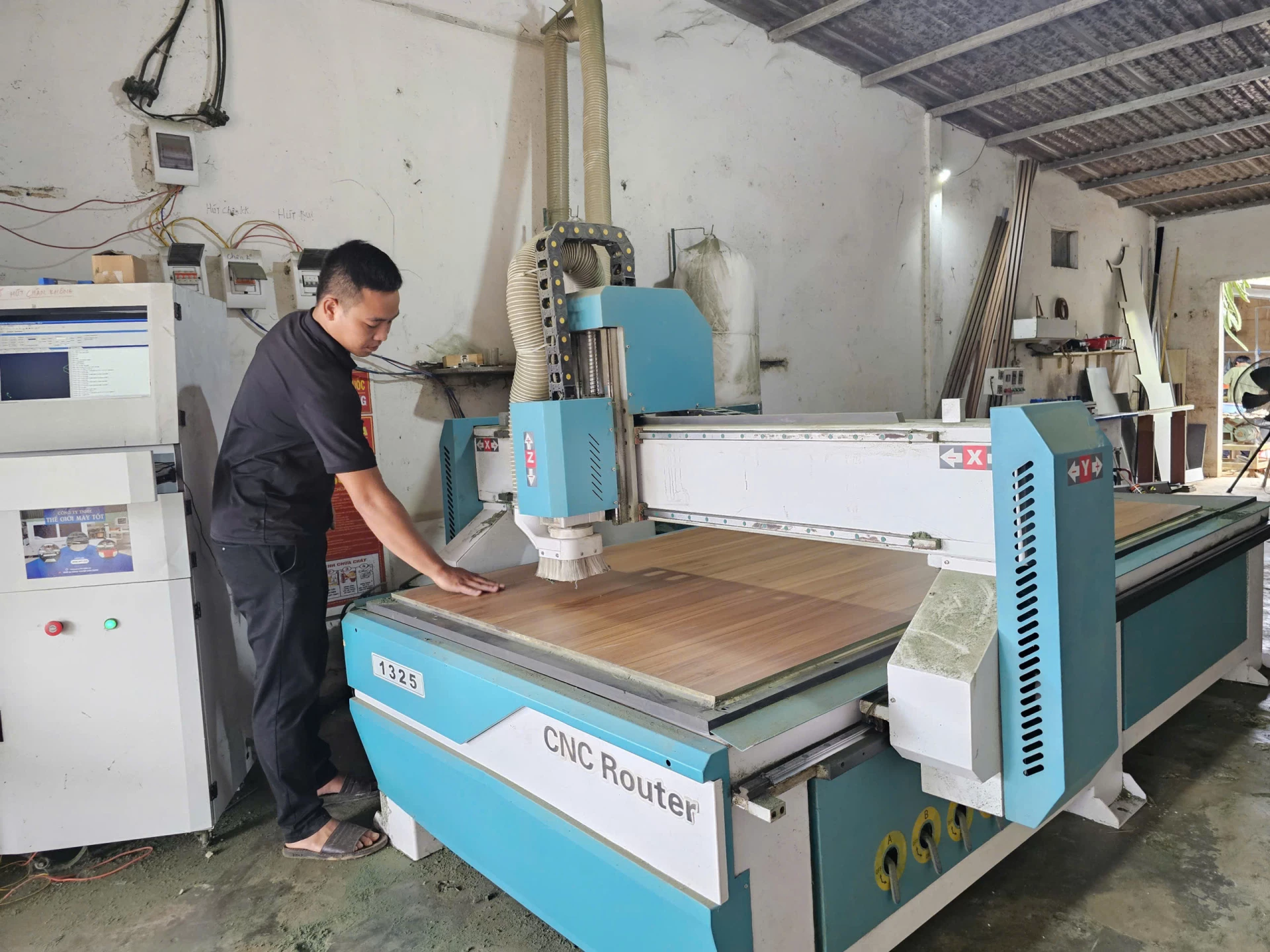 Nguồn vốn vay ưu đãi giúp Nguyễn Phúc Quốc xây dựng cơ sở sản xuất của riêng mình - Ảnh: T.P