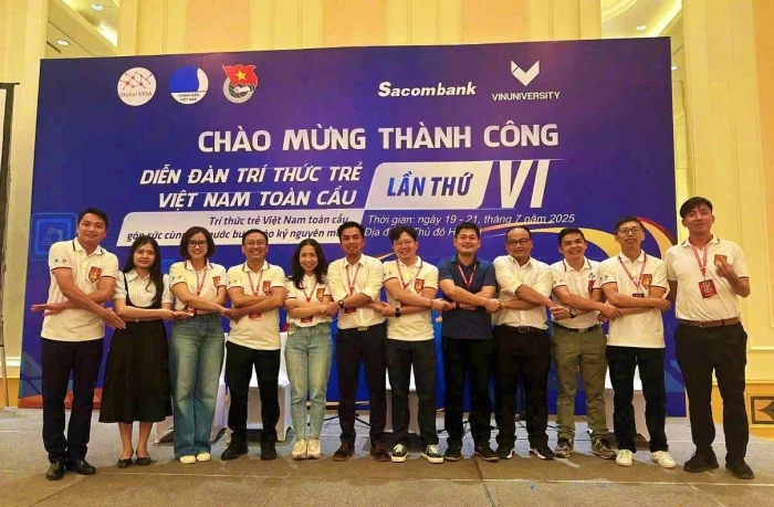 “Hạt giống đỏ” vươn mình nơi xứ xa - Bài 2: Nơi xa Tổ quốc, lòng vẫn gần Đảng