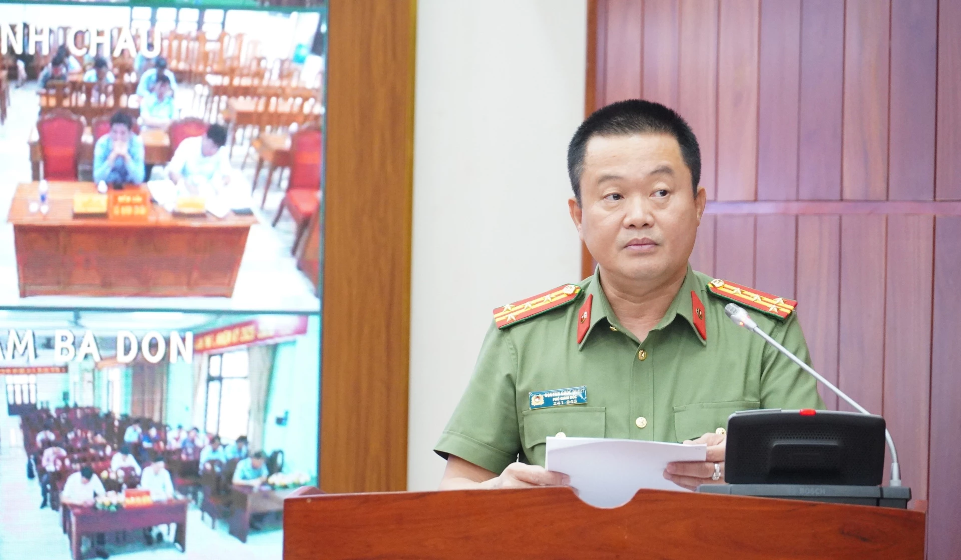 Đại biểu tham luận tại hội nghị - Ảnh: QV