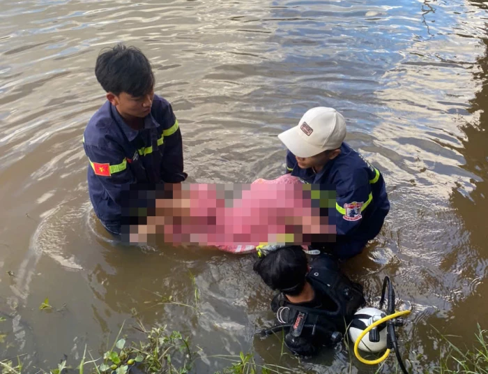 2 cháu bé đuối nước tử vong thương tâm