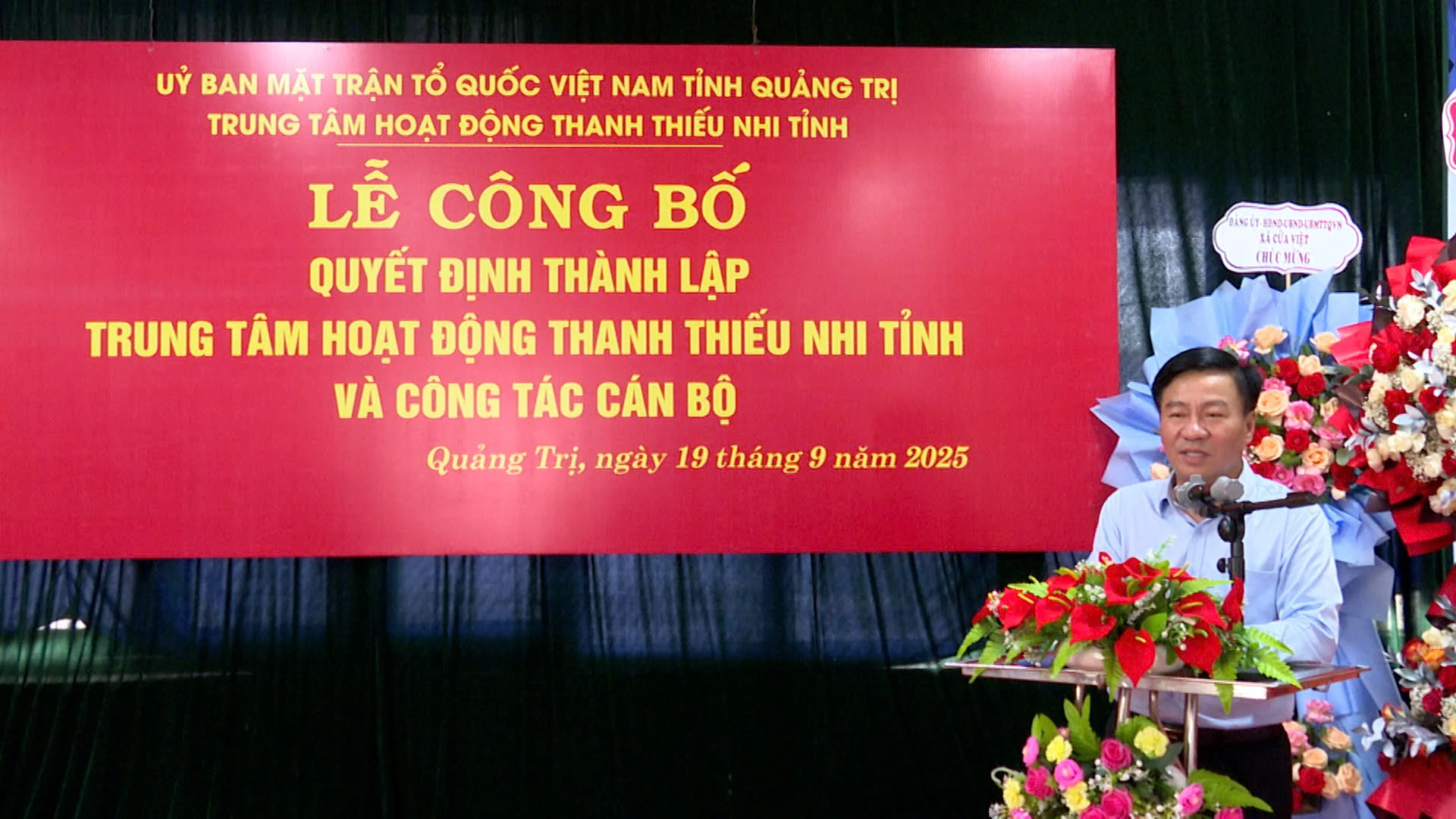 Đồng chí Đào Mạnh, UVBTV, Phó Chỉ tịch TT UBMT tổ quốc Việt Nam tỉnh phát biểu tại buổi lễ
