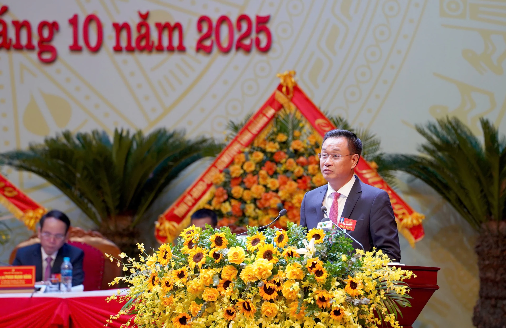Đồng chí Lê Ngọc Quang, Uỷ viên Trung ương Đảng, Bí thư Tỉnh uỷ phát biểu bế mạc đại hội 