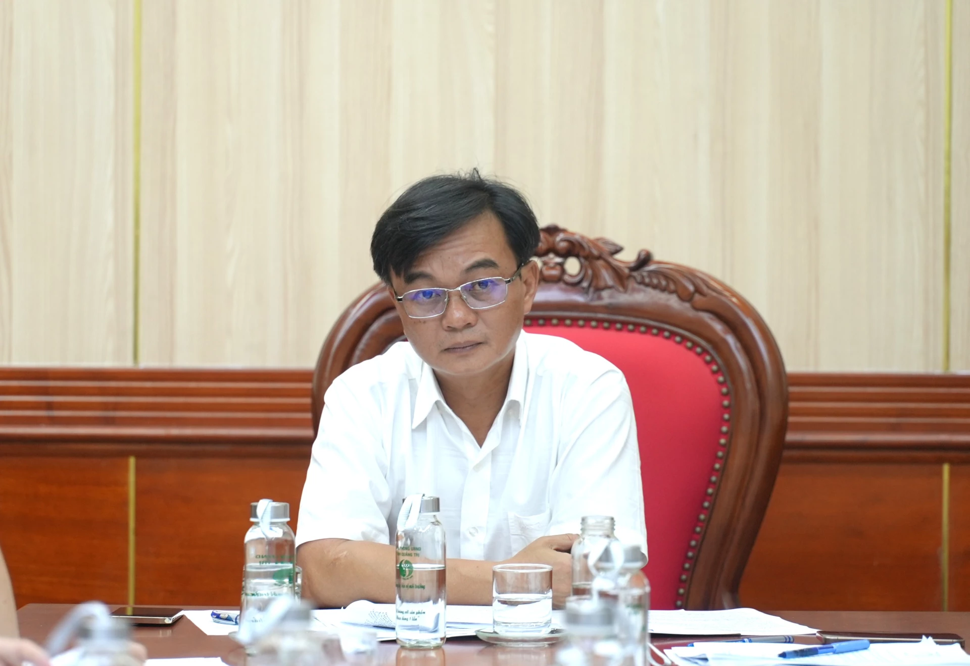 Đồng chí Nguyễn Chiến Thắng, Phó Bí thư Tỉnh ủy, Chủ tịch Ủy ban MTTQ Việt Nam tỉnh, Phó Chủ tịch Thường trực HĐND tỉnh chủ trì cuộc họp - Ảnh: Trung Đức