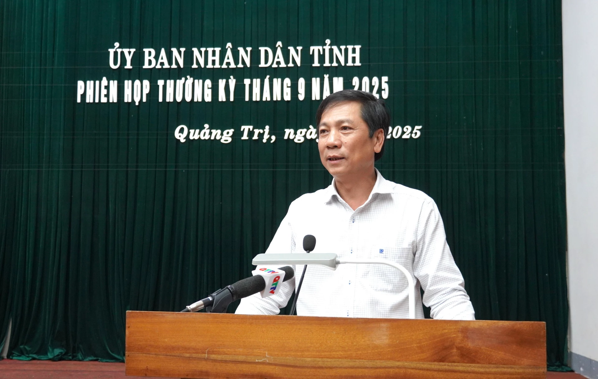 Đồng chí Hoàng Nam, Phó Chủ tịch Thường trực UBND tỉnh phát biểu kết luận phiên họp - Ảnh: Trung Đức
