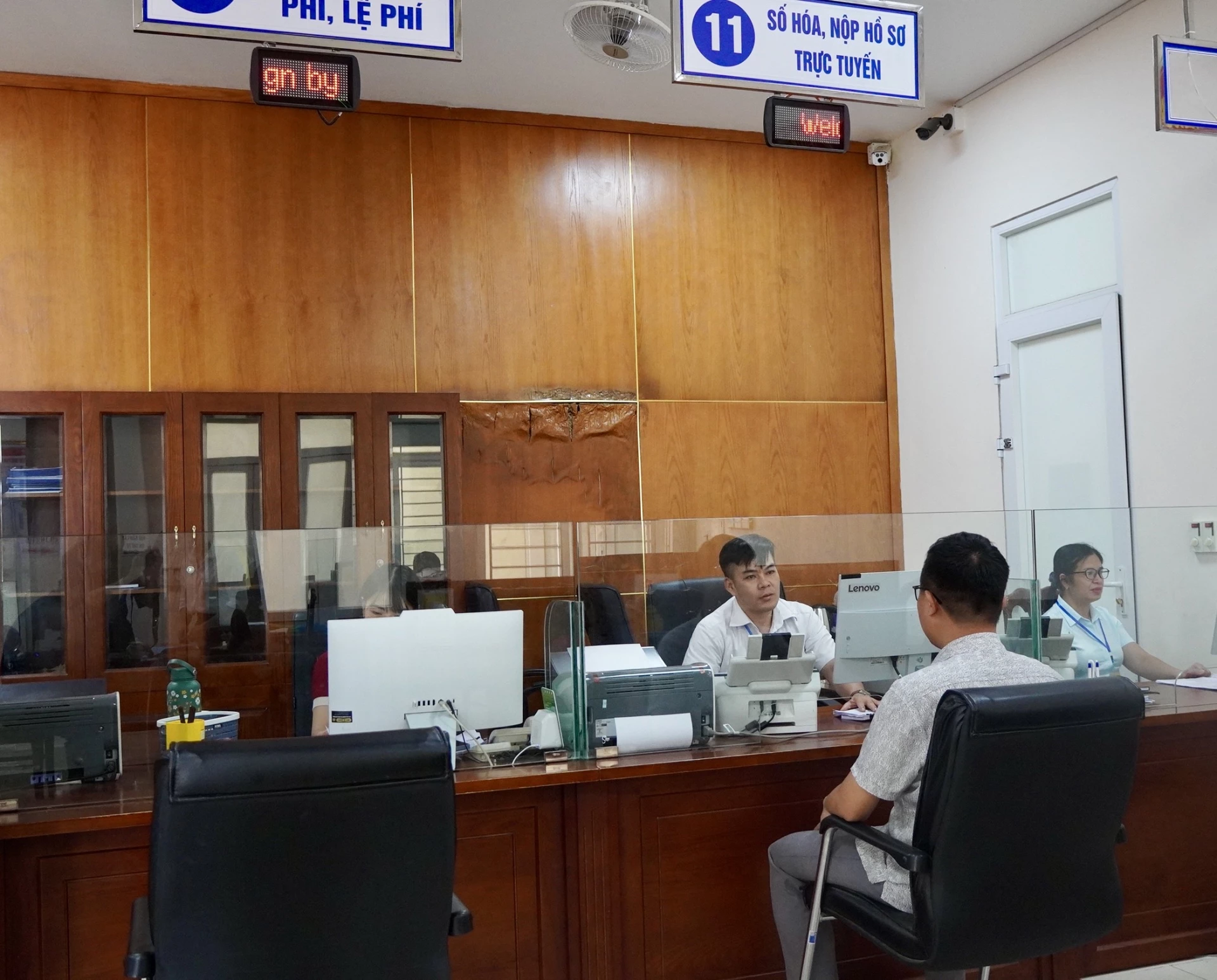 Công tác giải quyết hồ sơ trực tuyến được thực hiện nghiêm túc, góp phần nâng cao mức độ hài lòng của tổ chức, cá nhân.