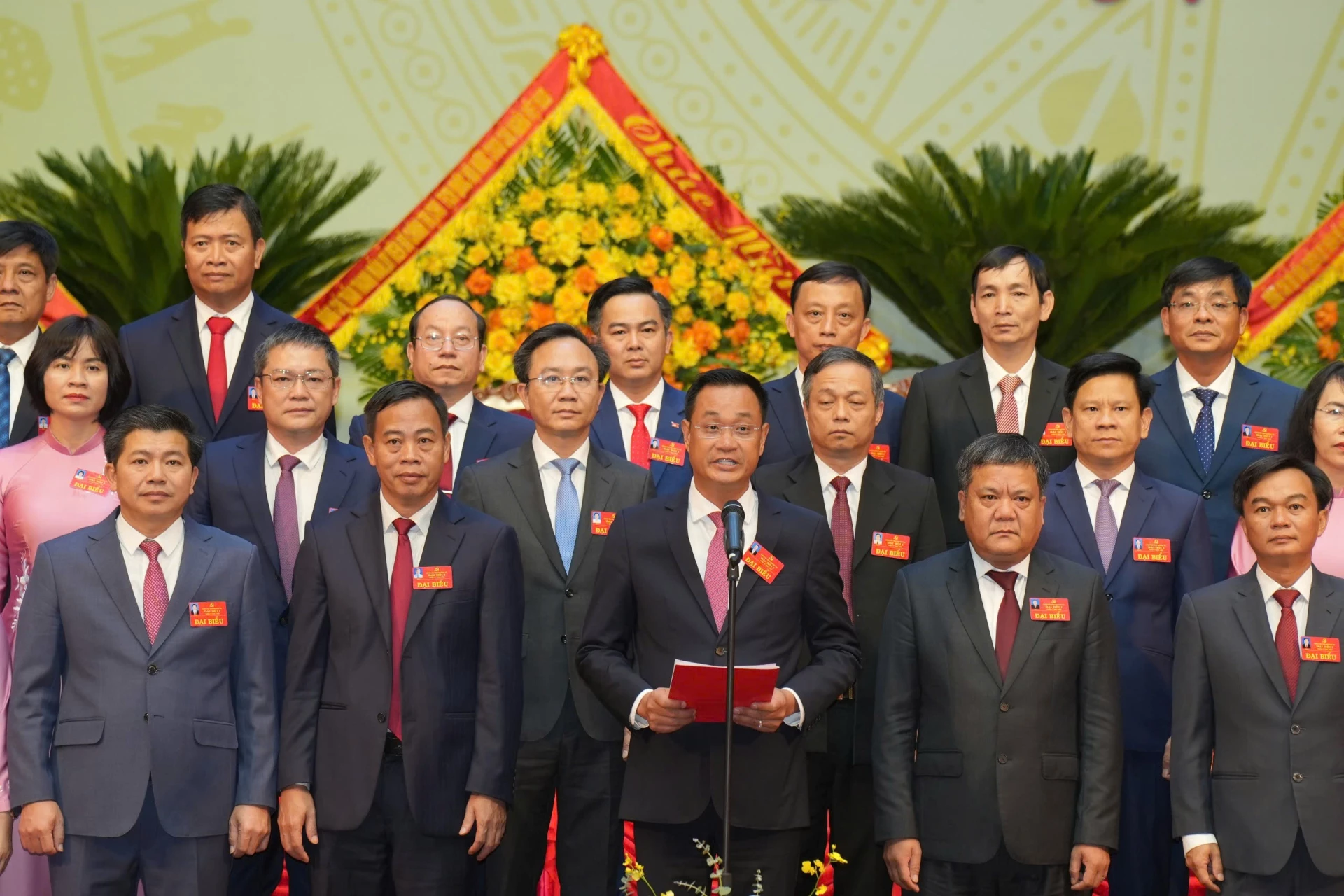 Đồng chí Bí thư Tỉnh ủy Lê Ngọc Quang phát biểu nhận nhiệm vụ.