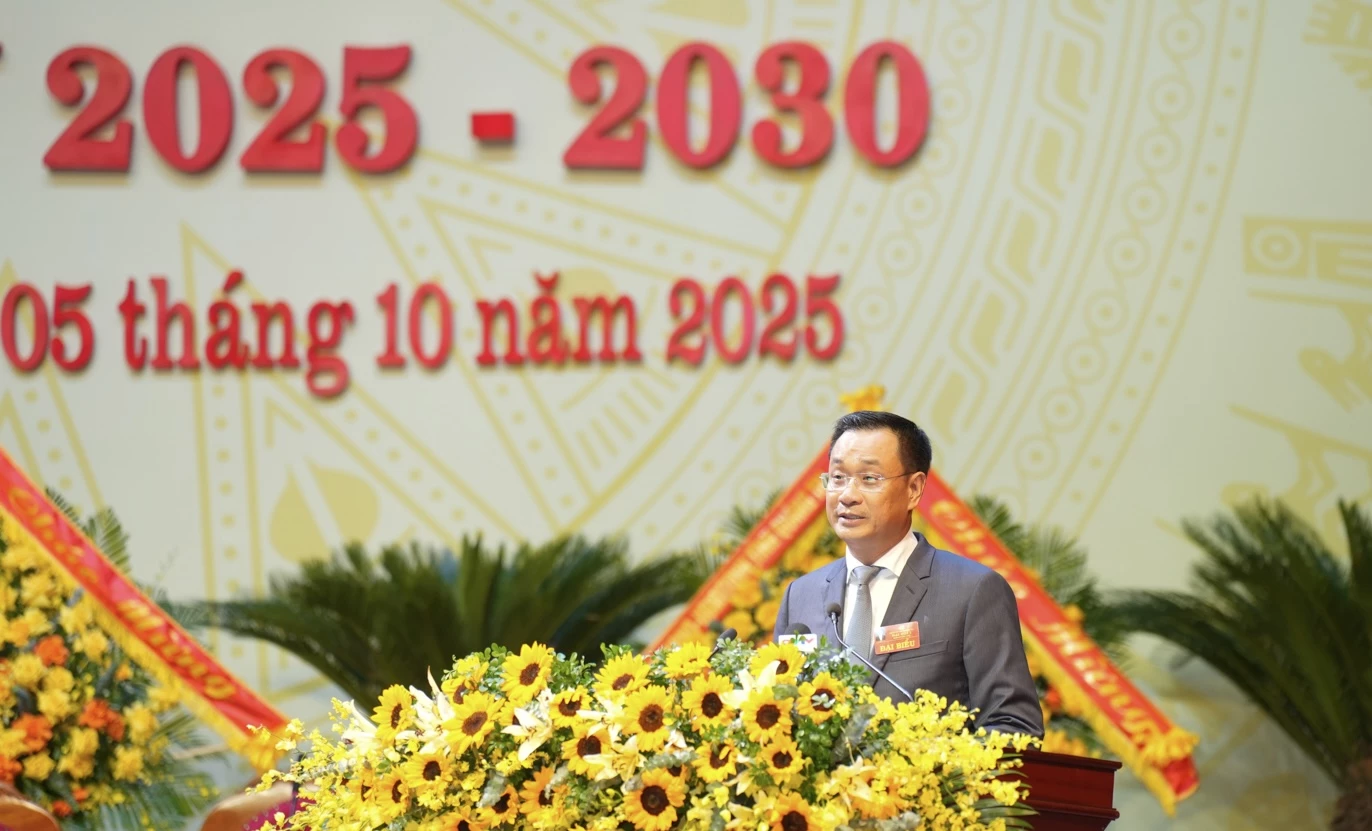 Đồng chí Lê Ngọc Quang, Ủy viên Trung ương Đảng, Bí thư Tỉnh ủy điều hành phiên họp