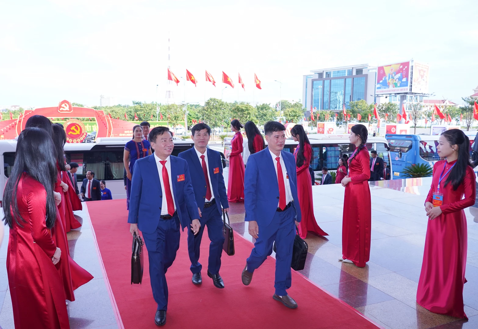 Các đại biểu về tham dự đại hội 