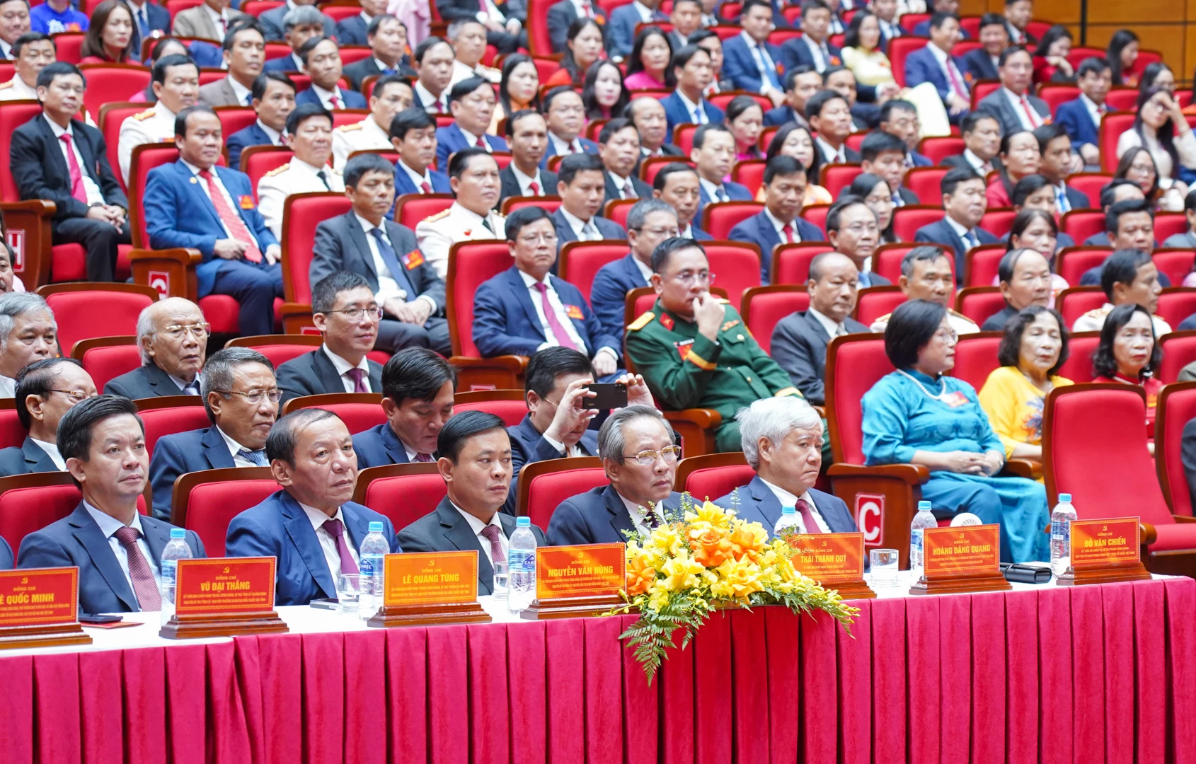 Đồng chí Đỗ Văn Chiến, Ủy viên Bộ Chính trị, Bí thư Trung ương Đảng, Bí thư Đảng ủy MTTQ, các đoàn thể Trung ương, Chủ tịch Ủy ban Trung ương MTTQ Việt Nam và các đại biểu dự Đại hội