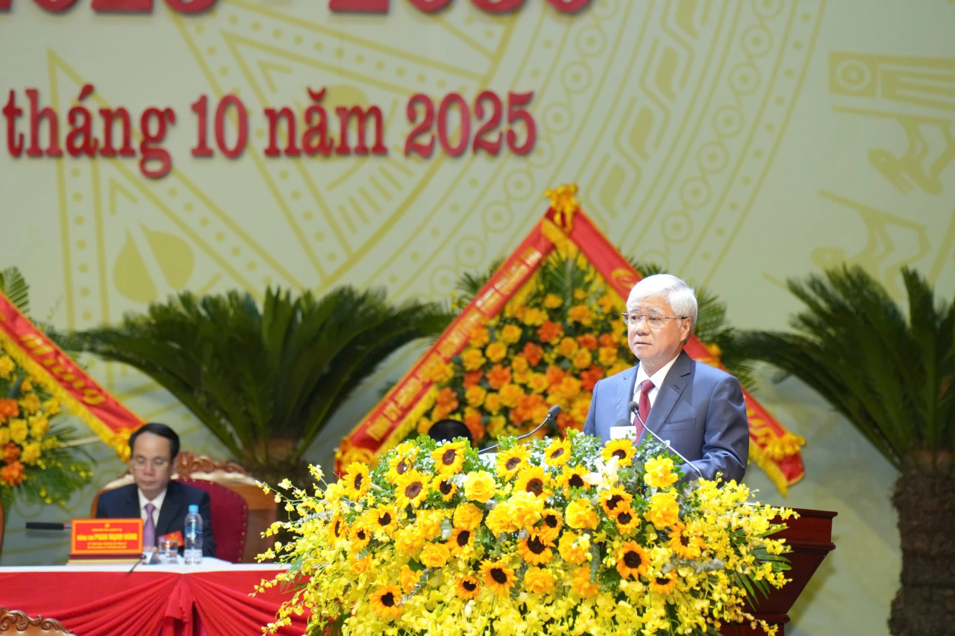Đồng chí Đỗ Văn Chiến, Ủy viên Bộ Chính trị, Bí thư Trung ương Đảng, Bí thư Đảng ủy MTTQ, các đoàn thể Trung ương, Chủ tịch Ủy ban Trung ương MTTQ Việt Nam phát biểu chỉ đạo tại đại hội