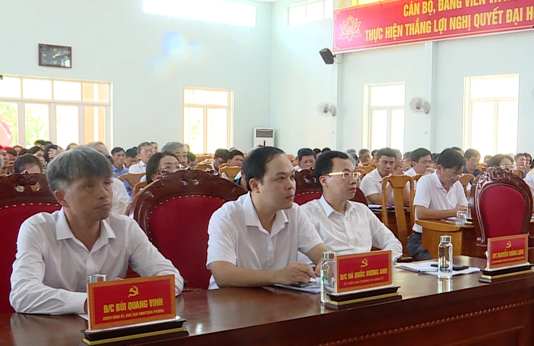 Các đại biểu tham dự. Ảnh: H.Tr.