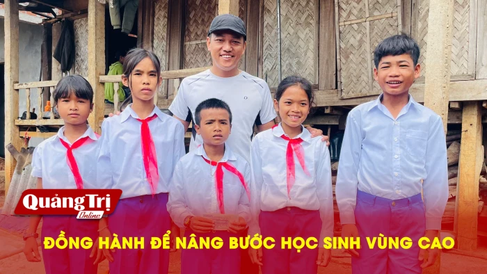 Đồng hành nâng bước học sinh vùng cao