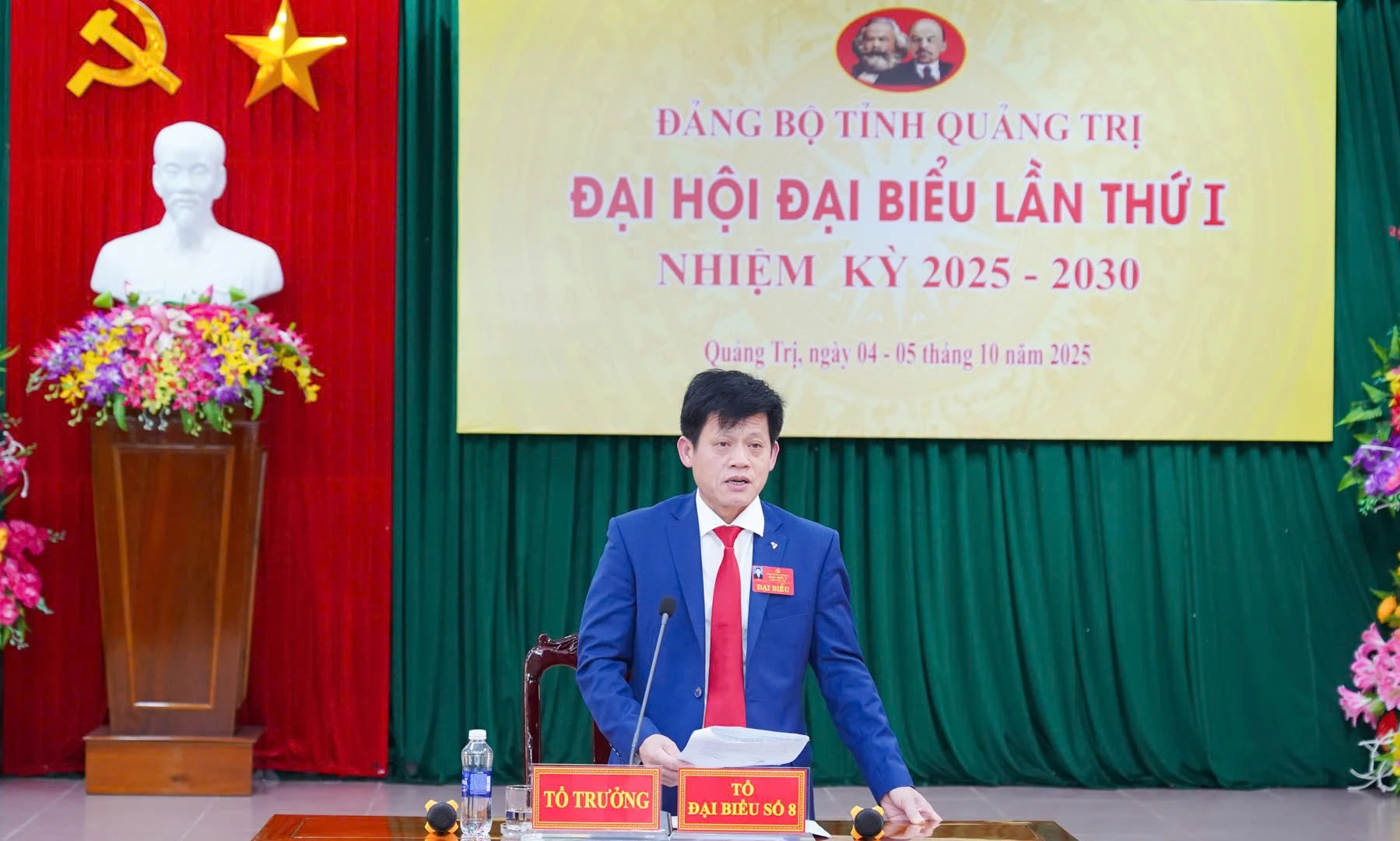 Đồng chí Lê Văn Bảo, Uỷ viên BTV Tỉnh uỷ, Chánh Văn phòng Tỉnh uỷ phát biểu tại buổi thảo luận Tổ đại biểu số 8 - Ảnh: Lê Trường