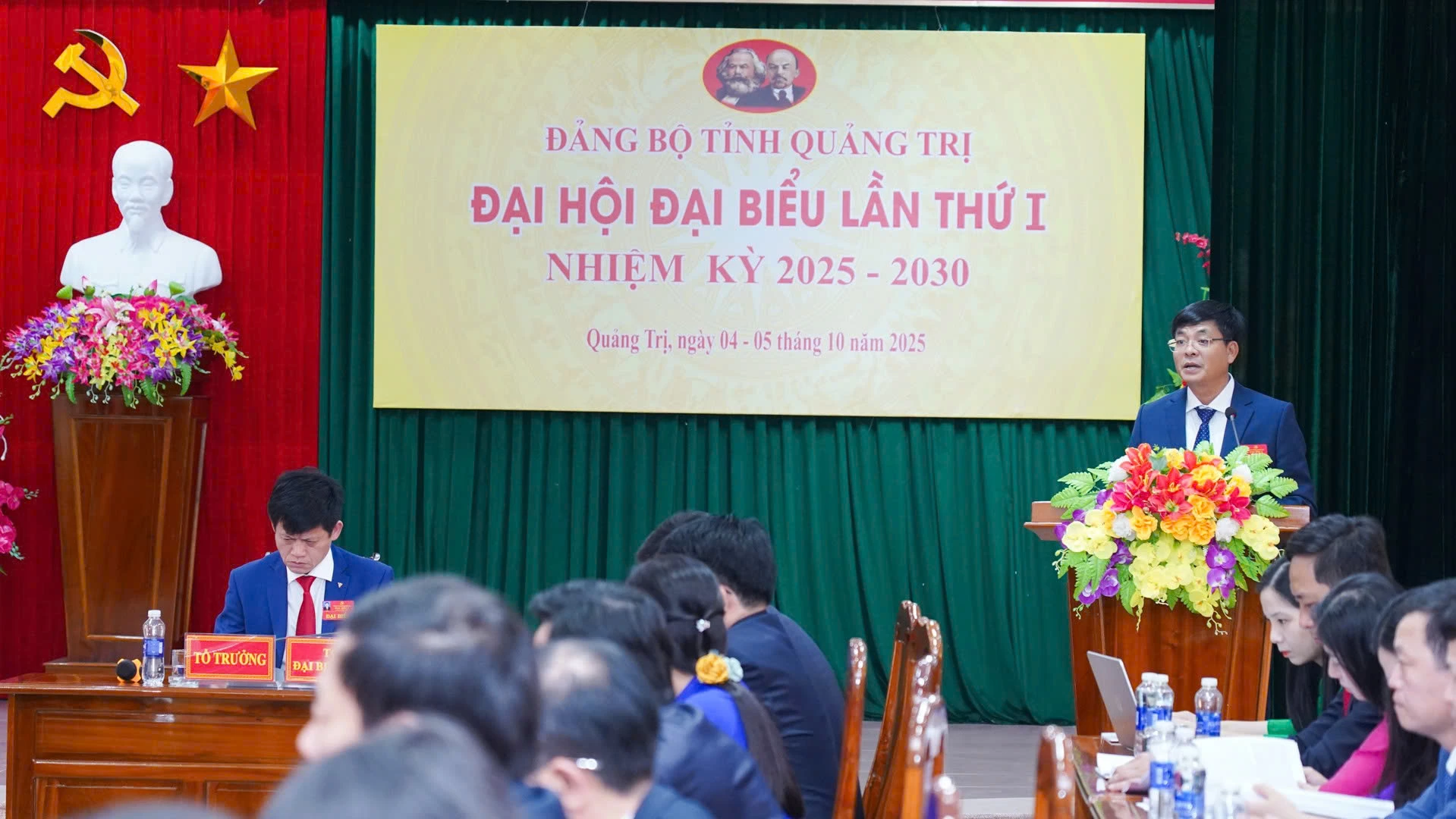 Đồng chí Đỗ Văn Bình, TUV, Bí thư Đảng uỷ xã Cam Lộ phát biểu tham luận - Ảnh: Lê Trường