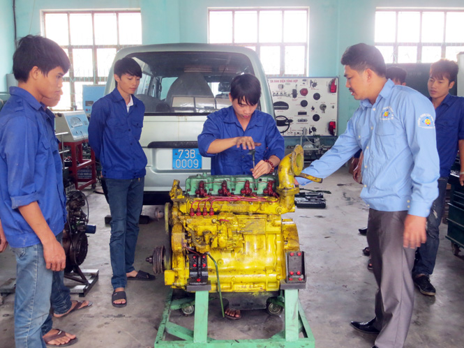 Đào tạo nhân lực có trình độ kỹ thuật: Khi nhà trường "bắt tay" với doanh nghiệp...