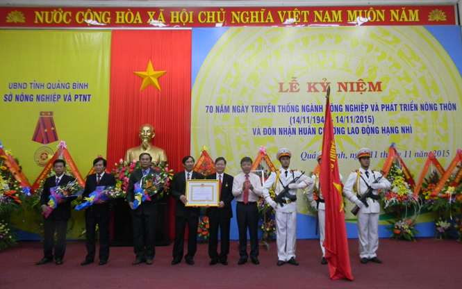 Ngành Nông nghiệp-PTNT Quảng Bình kỷ niệm 70 năm ngày truyền thống và đón nhận Huân chương Lao động hạng Nhì