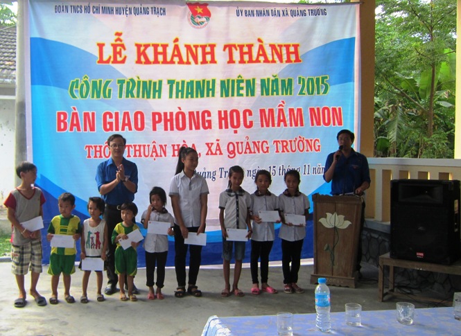 Huyện đoàn Quảng Trạch: bàn giao lớp học mầm non tại xã Quảng Trường