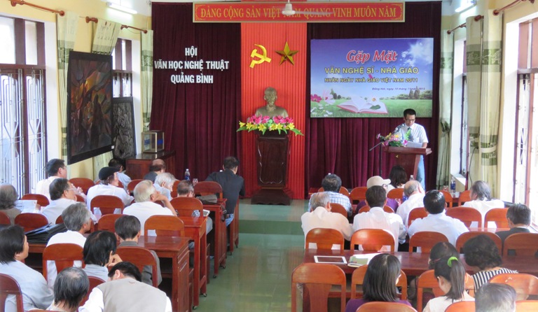 Gặp mặt văn nghệ sĩ - nhà giáo nhân ngày Nhà giáo Việt Nam 20-11