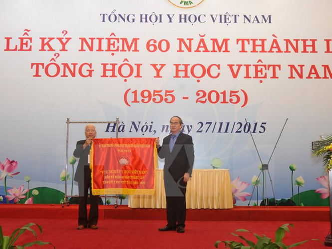 Tổng hội Y học Việt Nam đón nhận Huân chương Lao động hạng Nhất
