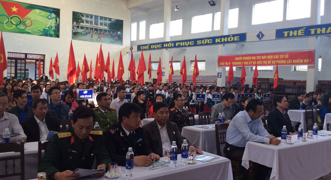 Mít tinh hưởng ứng Ngày Thế giới phòng chống AIDS 1-12