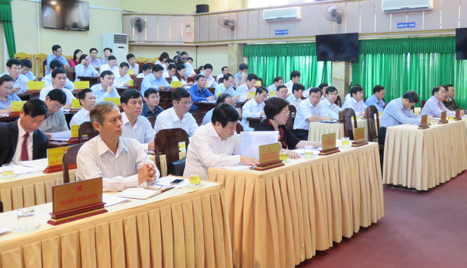 "Tăng cường xiết chặt kỷ luật, kỷ cương, biến lời nói thành hành động" (*)