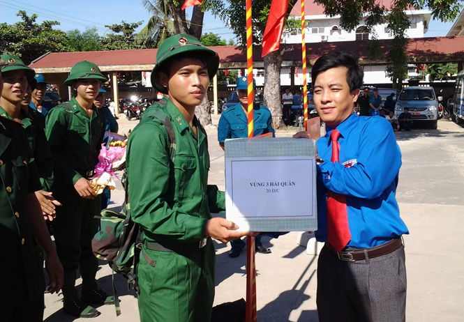 Khơi dậy các phong trào thi đua