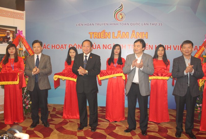 Khai mạc triển lãm ảnh: Các hoạt động của ngành truyền hình