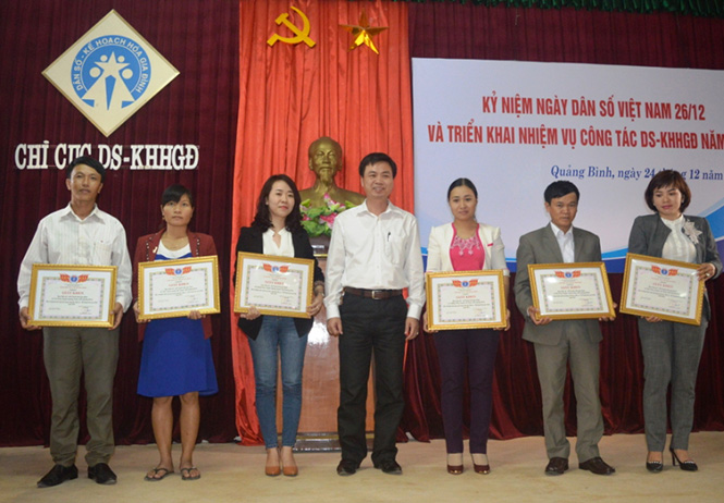 Năm 2016: Phấn đấu giảm 0,5-1% tỷ lệ sinh con thứ 3 trở lên