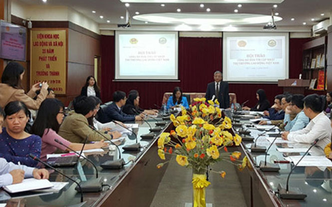 Mỗi quý có thêm gần 25.000 cử nhân và thạc sĩ thất nghiệp
