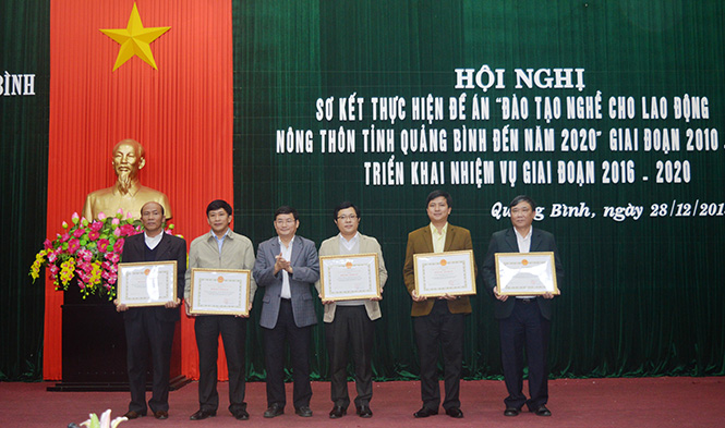 Đào tạo nghề cho gần 63.000 lao động nông thôn