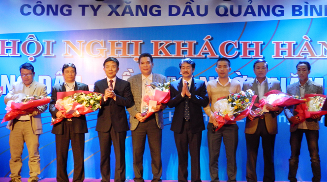Kiên quyết xử lý, ngăn chặn tình trạng nhập lậu xăng dầu và bán xăng dầu trốn thuế trên địa bàn
