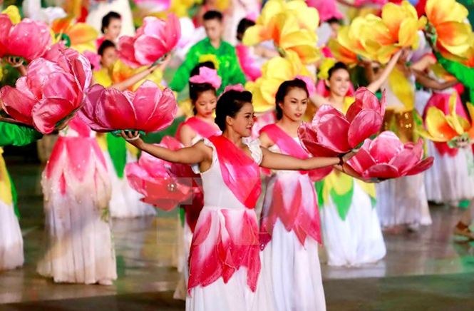 Tưng bừng khai mạc Festival hoa Đà Lạt lần thứ VI-2015
