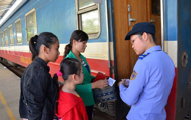 Tàu Tết 2016: Thông tin hành khách phải trùng giấy tờ tùy thân