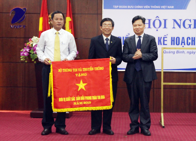 Năm 2015, VNPT Quảng Bình nộp ngân sách trên 17 tỷ đồng