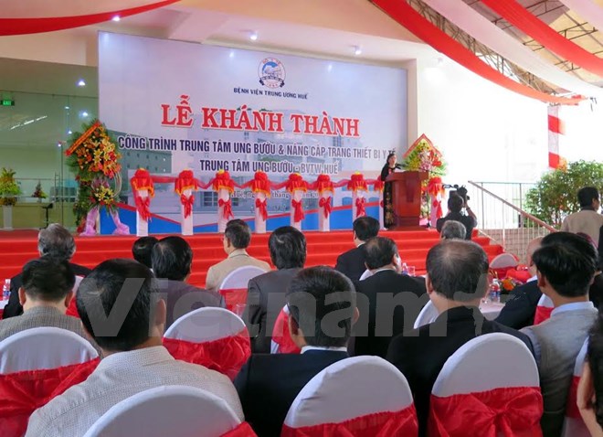 Đưa Trung tâm ung bướu - Bệnh viện Trung ương Huế vào hoạt động