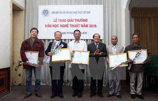 67 tác phẩm tiêu biểu được trao Giải thưởng Văn học Nghệ thuật 2015