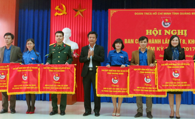 Tập trung triển khai thực hiện các công trình, phần việc thanh niên sáng tạo xây dựng và bảo vệ Tổ quốc