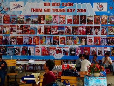 Hơn 70 ấn phẩm Xuân được giới thiệu tại Đường Báo Xuân 2016
