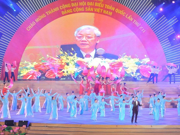 Dạ hội "Niềm tin son sắt" chào mừng thành công Đại hội Đảng XII