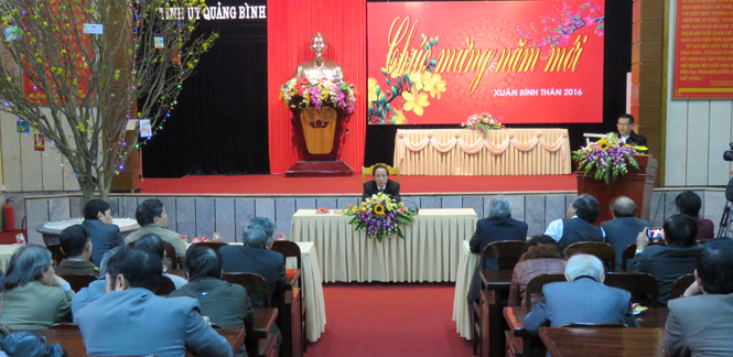 Ban Thường vụ Tỉnh uỷ gặp mặt văn nghệ sỹ nhân dịp Tết Nguyên đán Bính Thân 2016