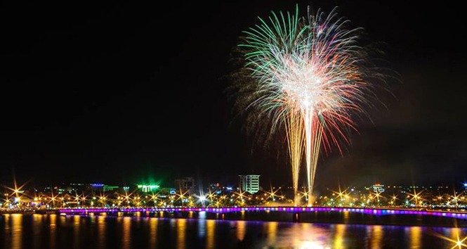 Nhật Lệ đêm giao thừa