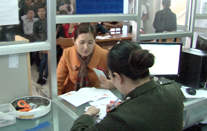 Nâng cao hiệu quả phục vụ nhân dân làm hộ chiếu, giấy thông hành