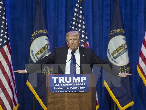 Bà H.Clinton và tỷ phú D. Trump đại thắng trong ngày "Siêu thứ Ba"