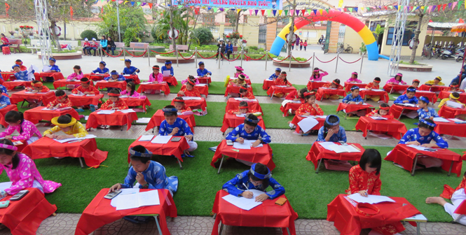 Tưng bừng "Ngày hội học sinh Tiểu học"