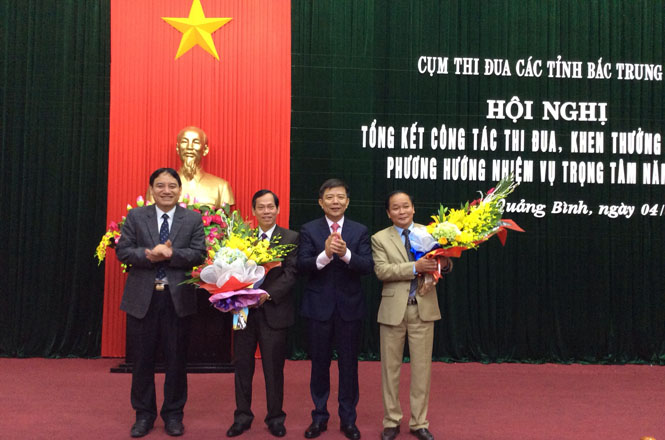 Cụm thi đua các tỉnh Bắc Trung bộ: Ký kết giao ước thi đua năm 2016