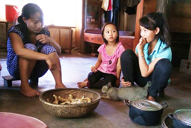 Một gia đình có hoàn cảnh đáng thương