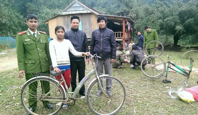 Thắp sáng ước mơ đến trường