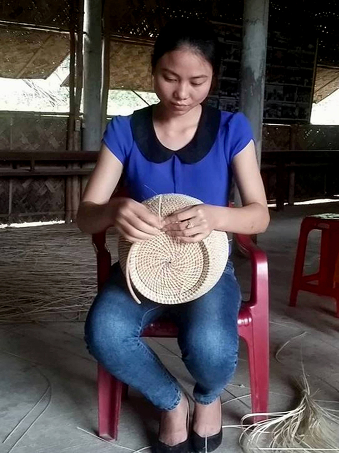 "Đôi tay vàng" ở làng nghề Vân Sơn